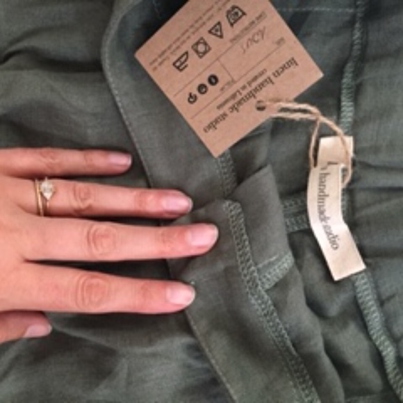 Moss Green Linen Shorts - Picture 2 of 2